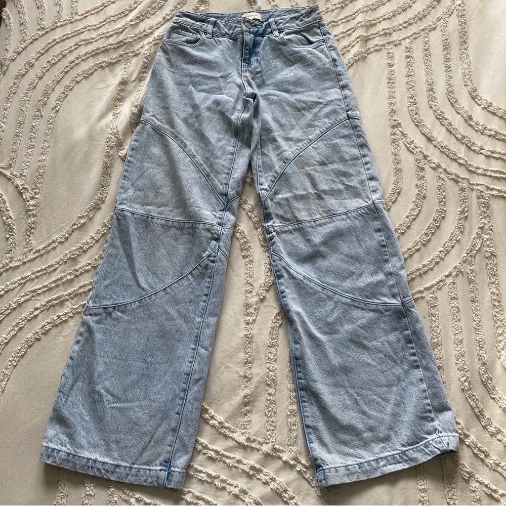 Light Wash Wide Leg Women’s Jeans